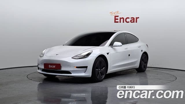 Tesla Model 3 1