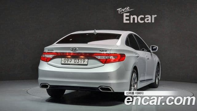 Hyundai Grandeur HG Hybrid 2