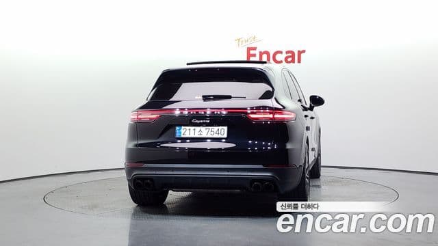 Porsche Cayenne (PO536) 4