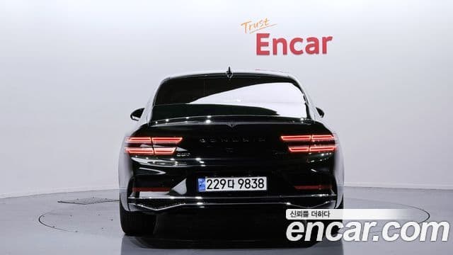 Genesis G80 (RG3) 3