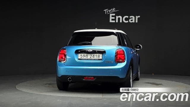 MINI Cooper D 4