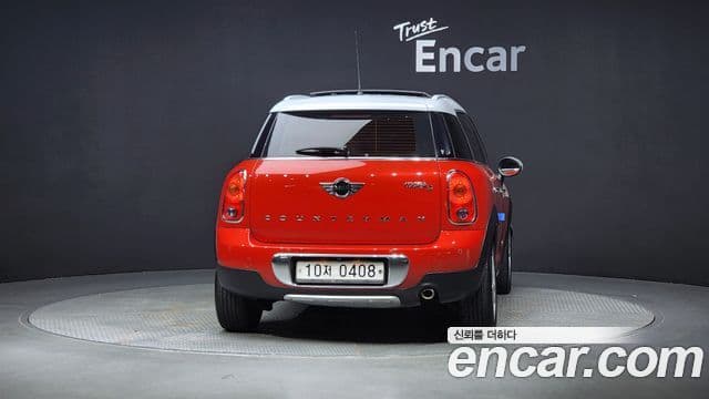 MINI Cooper D Countryman 4