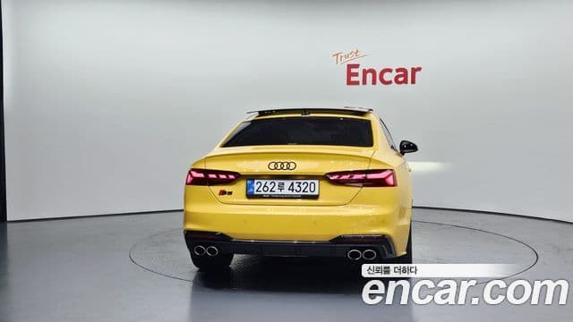 Audi S5 (F5) 3