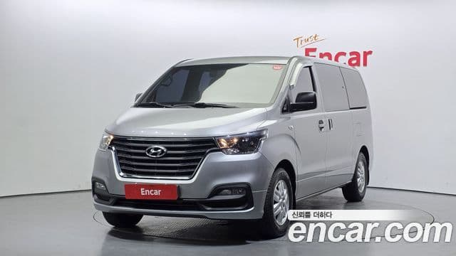 Hyundai The New Grand Starex 1