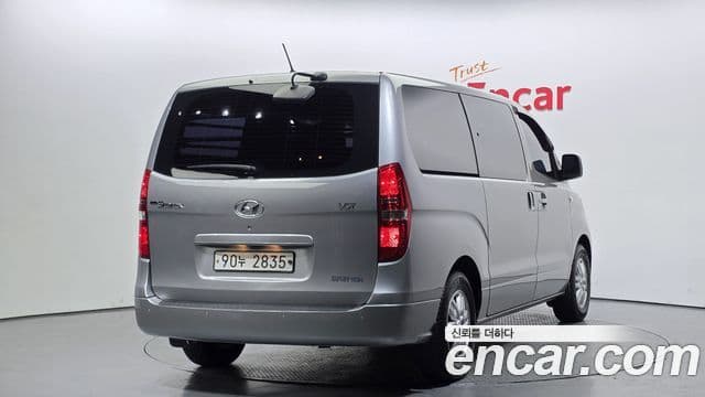 Hyundai The New Grand Starex 2