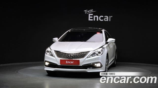 Hyundai Grandeur HG 2
