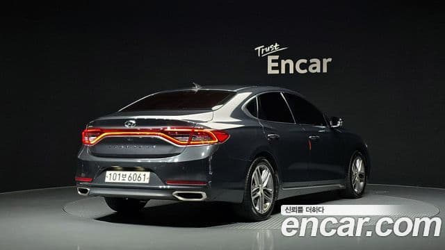 Hyundai Grandeur IG 2