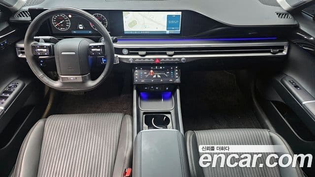 Hyundai Grandeur (GN7) 4