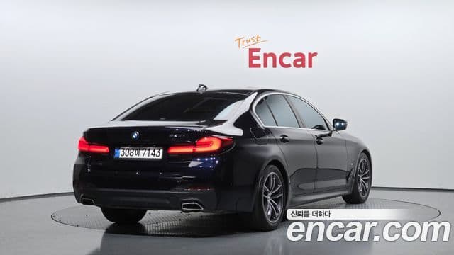 BMW 5 Series (G30) 2