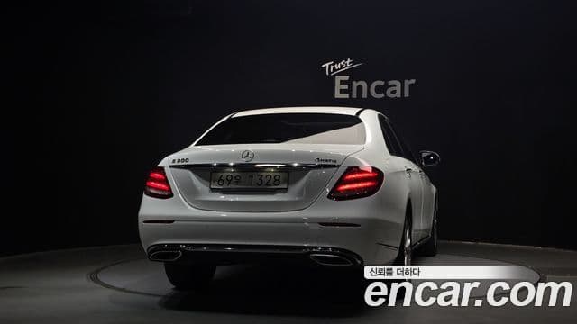 Mercedes-Benz E-Class W213 3