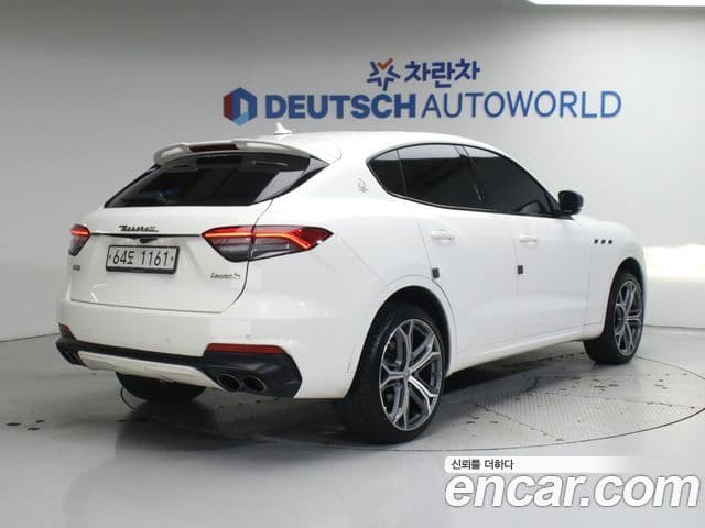 Maserati Levante 2
