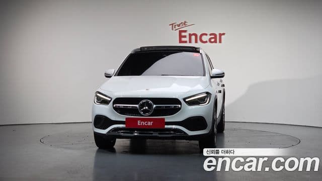 Mercedes-Benz GLA-Class H247 3