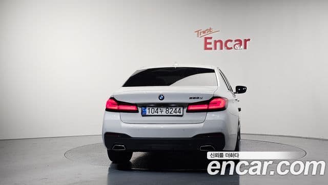 BMW 5 Series (G30) 3