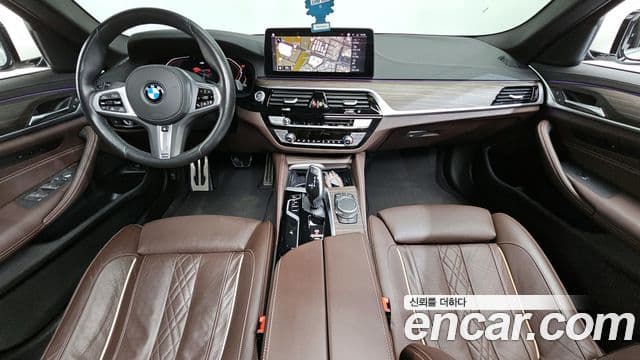 BMW 5 Series (G30) 4