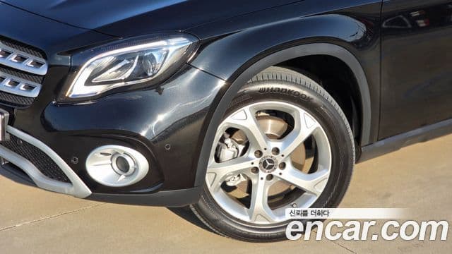 Mercedes-Benz GLA-Class X156 2