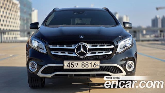 Mercedes-Benz GLA-Class X156 3