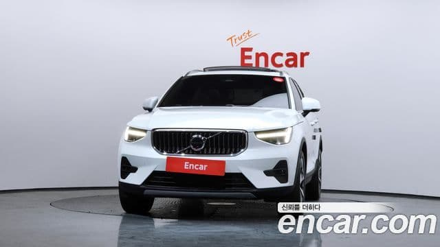 Volvo XC40 3