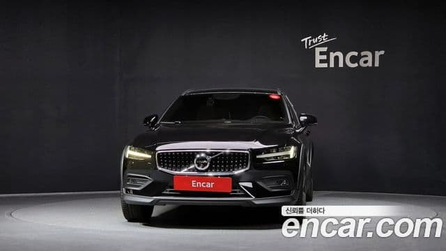 Volvo V60 Cross Country 2nd Gen 3