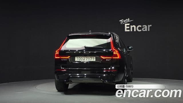 Volvo XC60 2nd Gen 4
