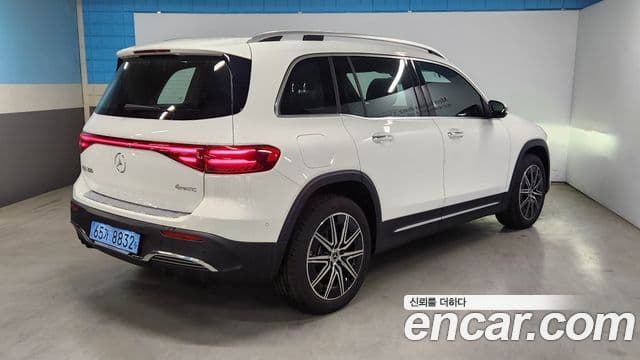 Mercedes-Benz EQB X243 2