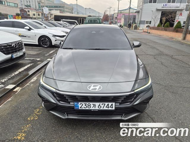 Hyundai The New Avante (CN7) 1