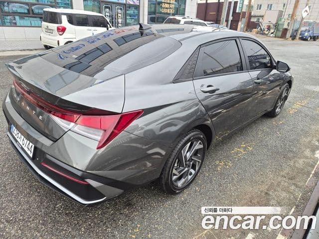 Hyundai The New Avante (CN7) 3
