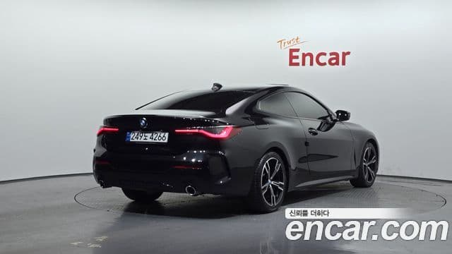 BMW 4 Series (G22) 2