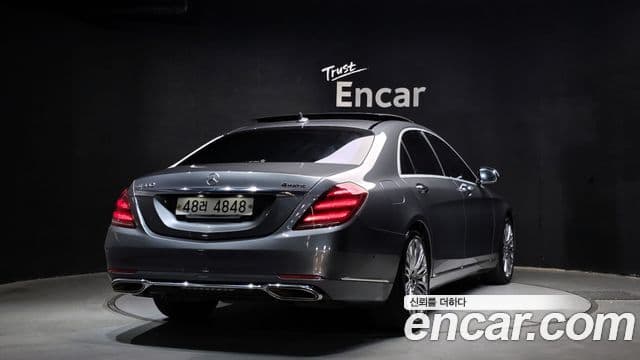 Mercedes-Benz S-Class W222 2