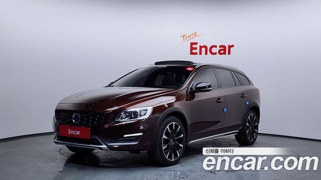 Volvo V60 Cross Country 1