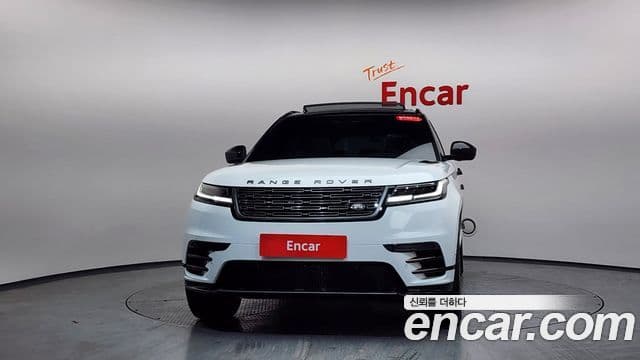 Land Rover Range Rover Velar 2