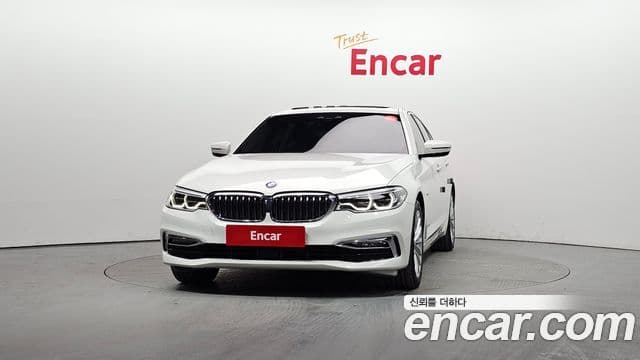 BMW 5 Series (G30) 3
