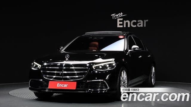 Mercedes-Benz S-Class W223 1