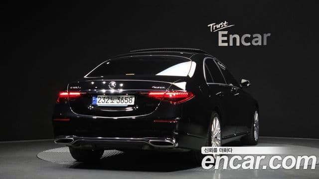Mercedes-Benz S-Class W223 2
