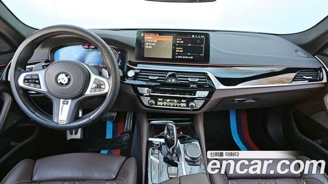BMW 5 Series (G30) 4