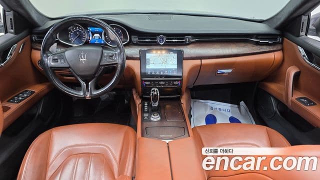 Maserati Quattroporte 4