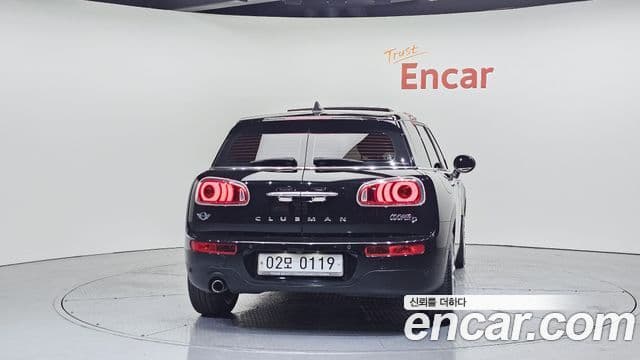MINI Cooper D Clubman 4