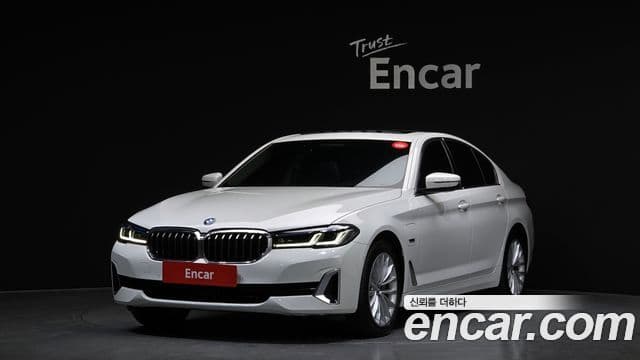 BMW 5 Series (G30) 1