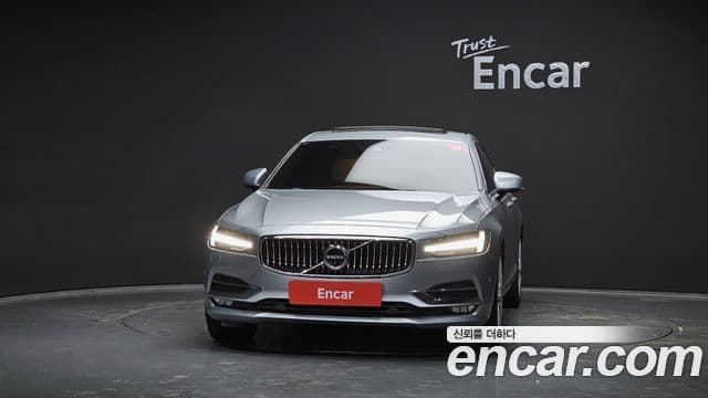Volvo S90 3