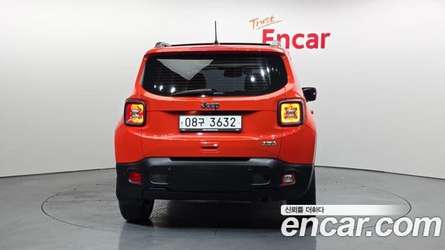 Jeep Renegade 4