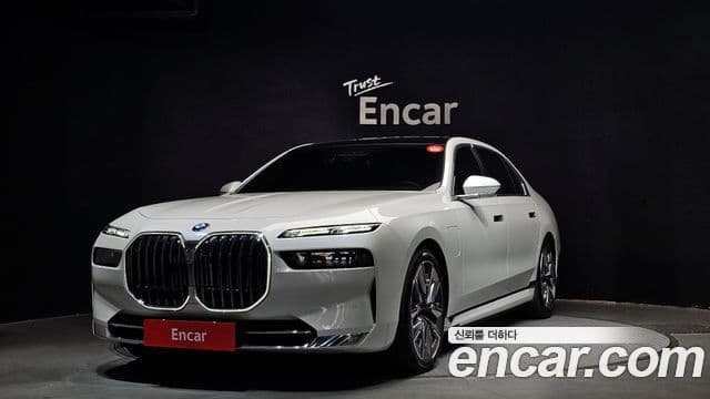 BMW 7 Series (G70)