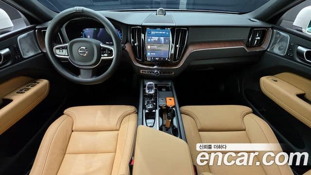 Volvo XC60 2nd Gen 4