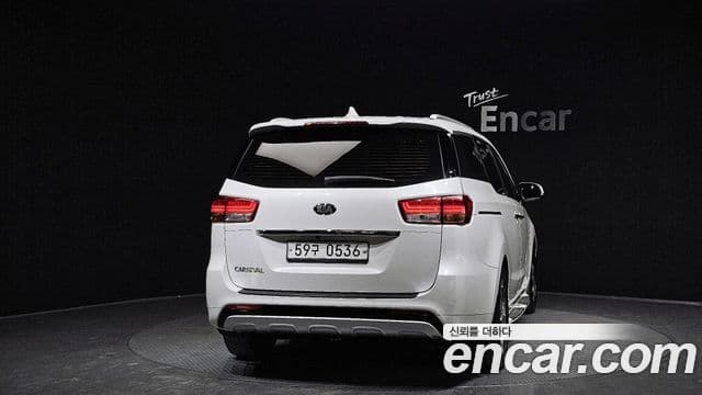 Kia All New Carnival 4