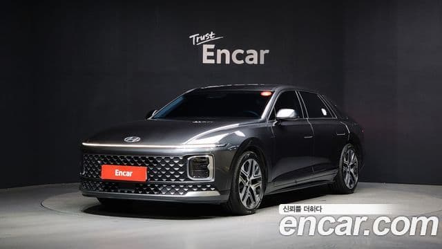 Hyundai Grandeur (GN7) 1