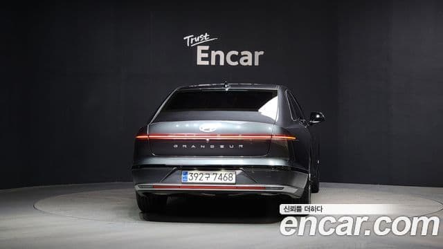 Hyundai Grandeur (GN7) 4
