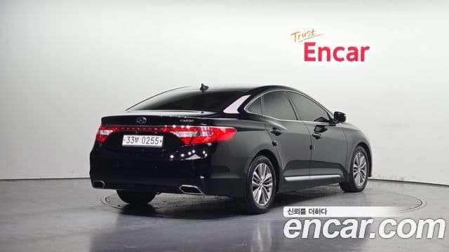 Hyundai Grandeur HG 2