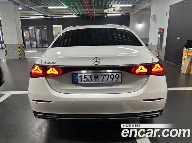 Mercedes-Benz E-Class W214 4