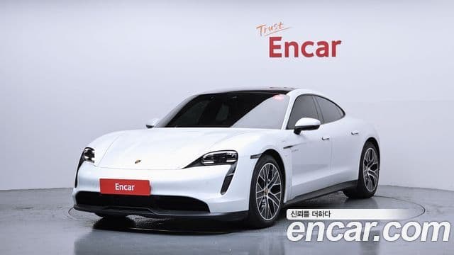 Porsche Taycan 1