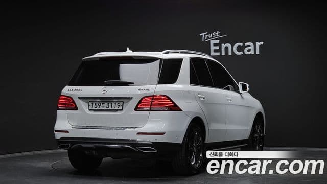 Mercedes-Benz GLE-Class W166 2
