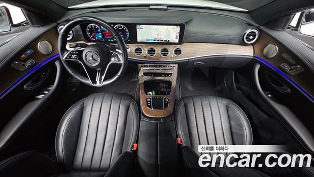 Mercedes-Benz E-Class W213 4