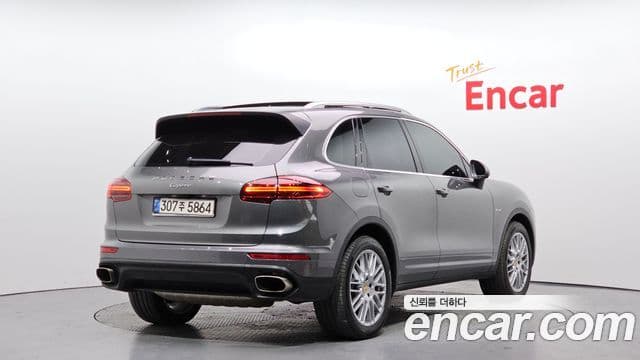 Porsche New Cayenne 2